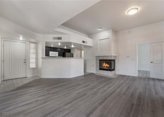 Property at 7400 W Flamingo Rd #2013, Las Vegas, NV 89147, 2 beds, 1 bath