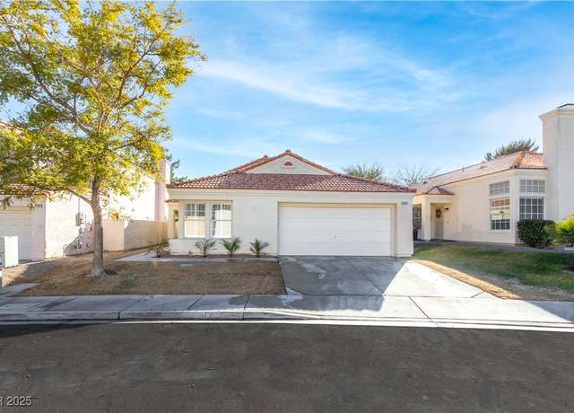 Property at 9741 Horizon Hills Dr, Las Vegas, NV 89117, 3 beds, 2 baths