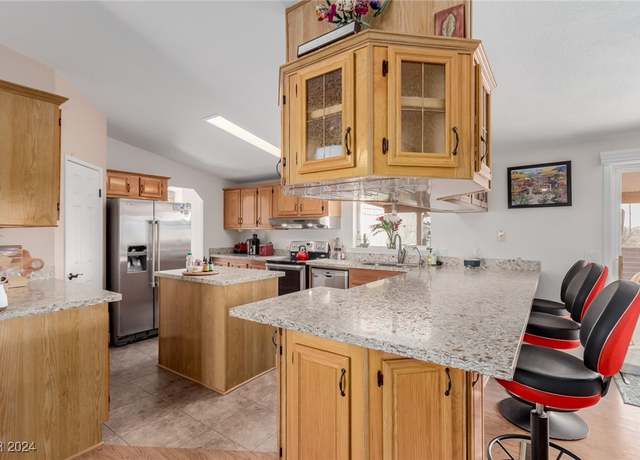 Property at 2391 Cactus St, Pahrump, NV 89048, 3 beds, 3 baths