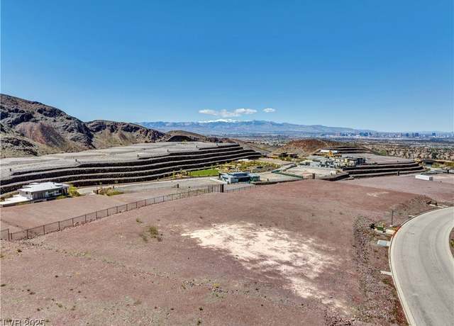 Property at 41 Rockstream Dr, Henderson, NV 89012