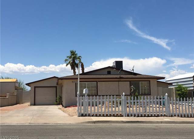 Property at 462 Crestway Rd, Henderson, NV 89015, 3 beds, 1 bath