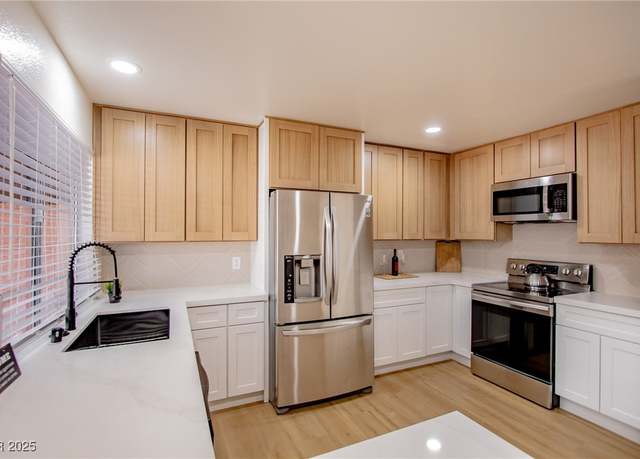 Property at 233 Pecos Way, Las Vegas, NV 89121, 2 beds, 1.5 baths