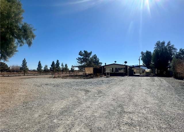 Property at 330 S Corbin St, Pahrump, NV 89048, 3 beds, 3 baths
