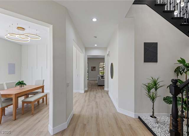 Property at 17 Winding Rd, Henderson, NV 89052, 5 beds, 5 baths