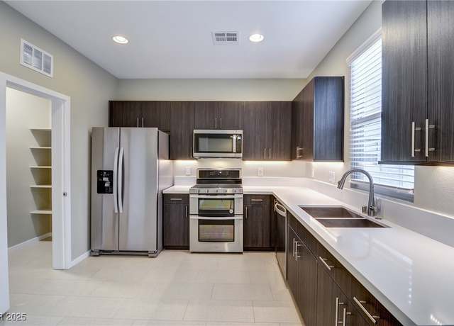 Property at 11236 Rainbow Peak Ave #211, Las Vegas, NV 89135, 2 beds, 1.5 baths