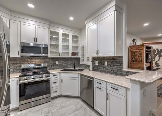 Property at 75 N Valle Verde Dr #211, Henderson, NV 89074, 3 beds, 2 baths