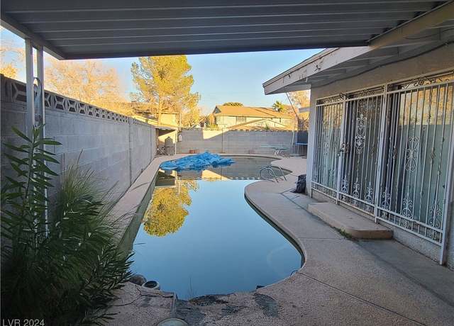Property at 1552 Dorothy Ave, Las Vegas, NV 89119, 3 beds, 2 baths