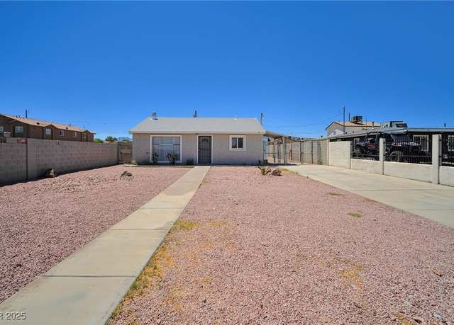Property at 438 Jefferson Blvd, Henderson, NV 89011, 3 beds, 2 baths