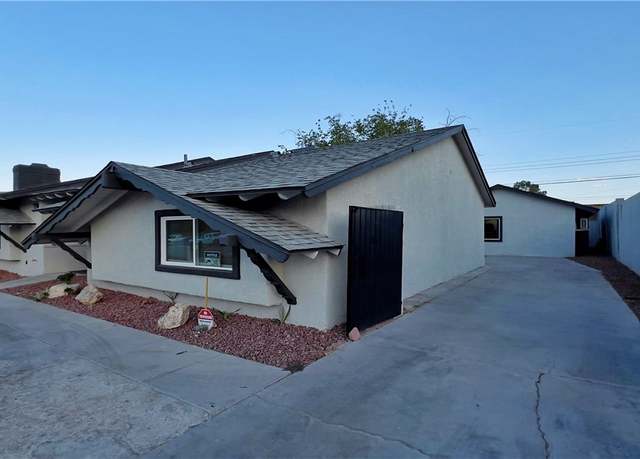 Property at 1720 E Oakey Blvd, Las Vegas, NV 89104, 5 beds, 3 baths