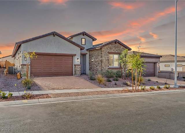 Property at 827 Klamath Springs St, Henderson, NV 89011, 3 beds, 2.5 baths