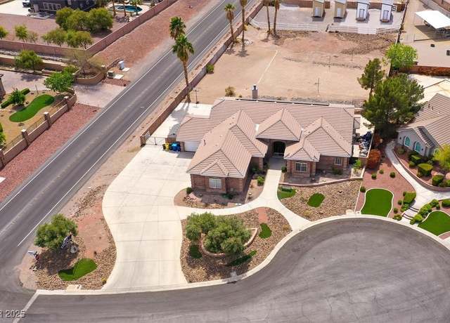 Property at 631 Lomprey Ave, Henderson, NV 89002, 5 beds, 5 baths