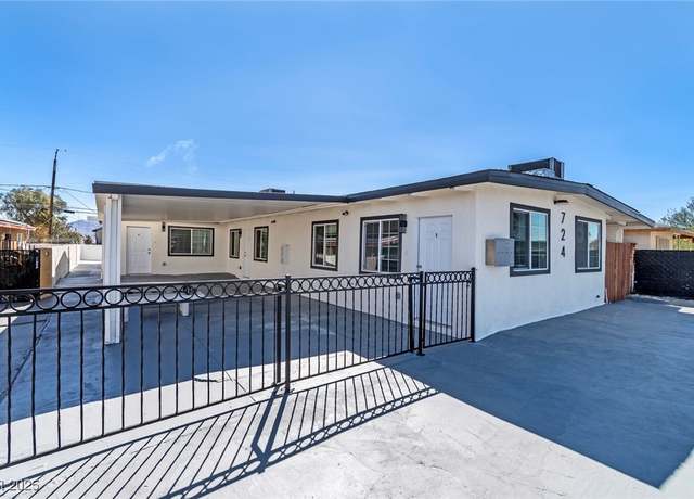 Property at 724 N 9th St, Las Vegas, NV 89101, 7 beds, 5 baths