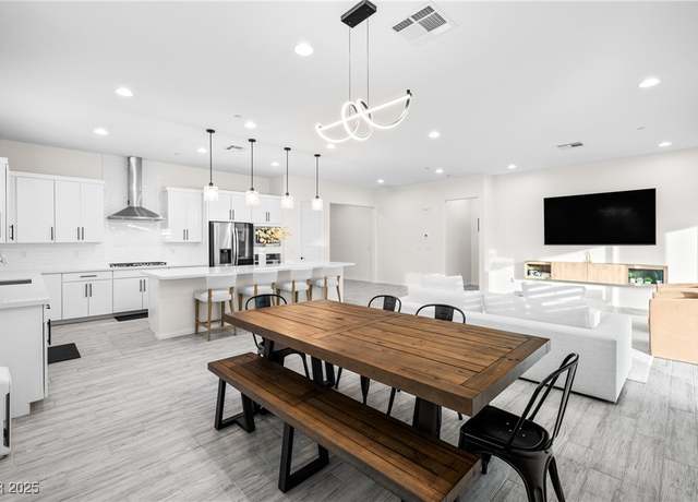 Property at 717 Monroe Hill Pl, Henderson, NV 89011, 3 beds, 2.5 baths