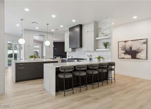 Property at 4944 Spanish Heights Dr, Las Vegas, NV 89148, 4 beds, 4.5 baths