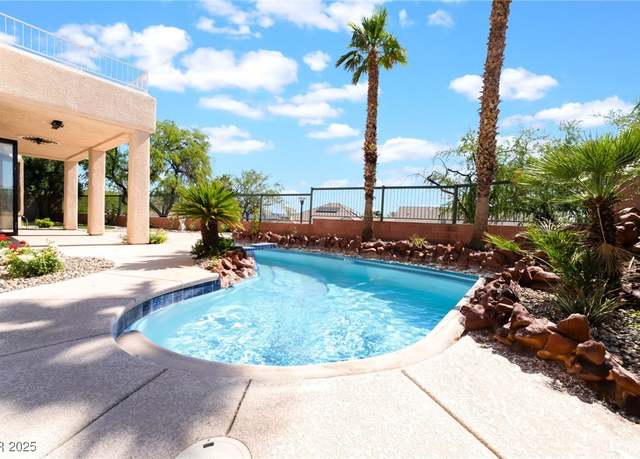 Property at 1016 Eaglewood Dr, Las Vegas, NV 89144, 4 beds, 2.5 baths