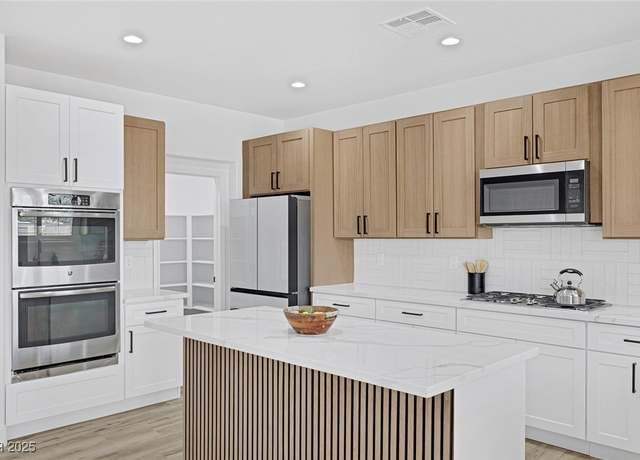 Property at 10302 Artful Stone Ave, Las Vegas, NV 89149, 4 beds, 3 baths