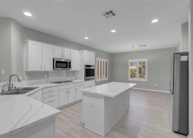 Property at 2144 Mountain City St, Henderson, NV 89052, 3 beds, 3 baths