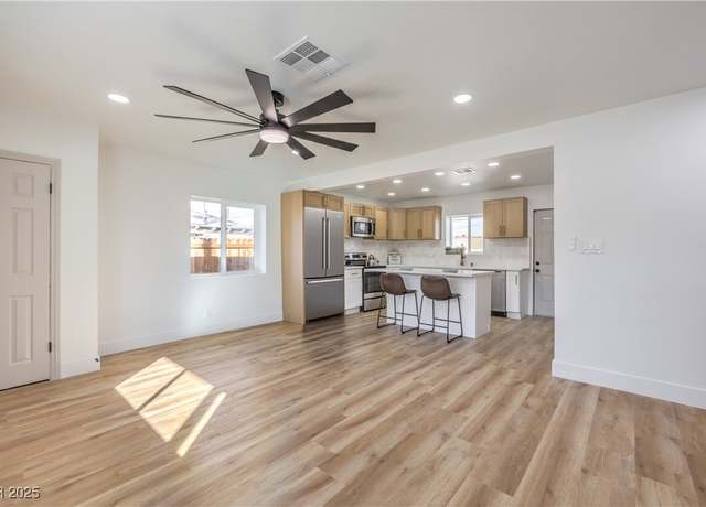 Property at 1209 S 17th St, Las Vegas, NV 89104, 3 beds, 2 baths