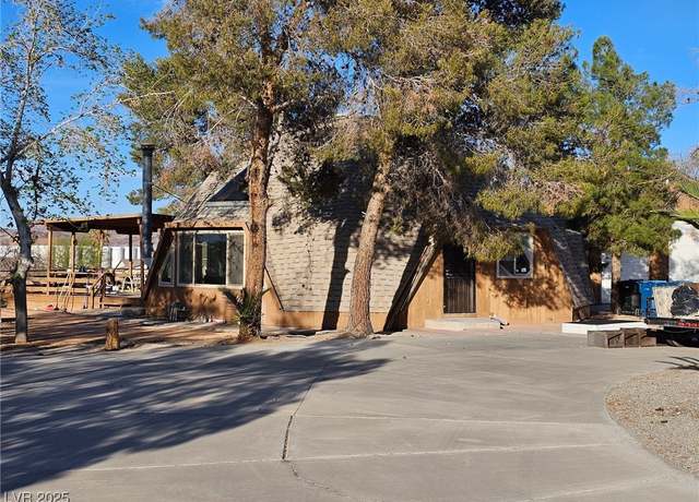 Property at 1024 San Gabriel Ave, Henderson, NV 89002, 3 beds, 2 baths