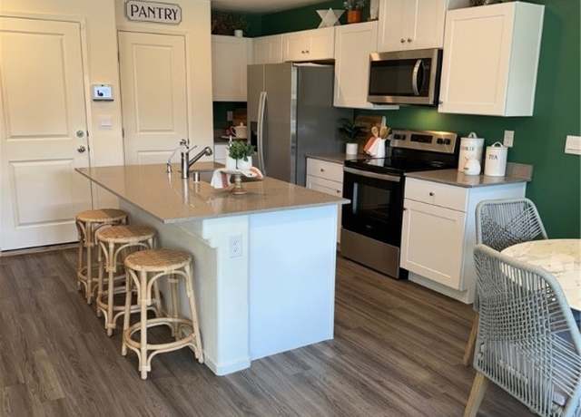 Property at 1900 Arietta Vista St, Henderson, NV 89044, 3 beds, 2.5 baths