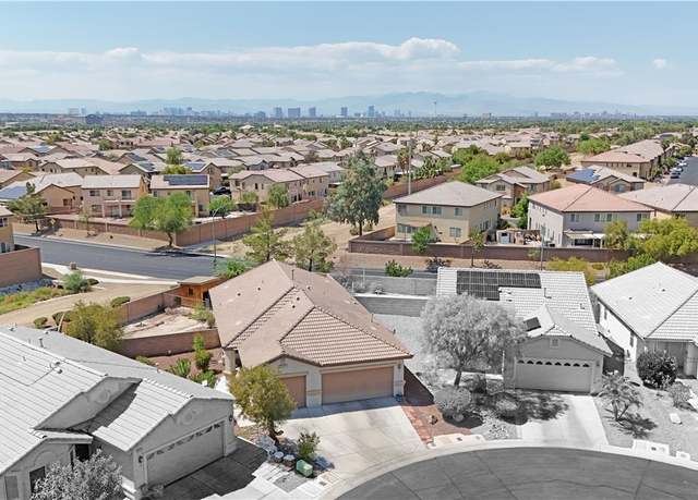 Property at 3895 Squirrel St, Las Vegas, NV 89122, 3 beds, 2 baths