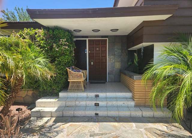 Property at 1408 Maria Elena Dr, Las Vegas, NV 89104, 5 beds, 3.5 baths