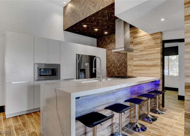 Property at 700 Carnegie St #4722, Henderson, NV 89052, 3 beds, 2 baths