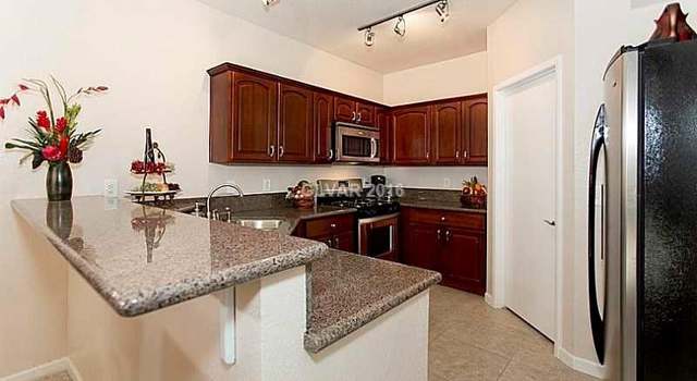 Photo of 251 S Green Valley Pkwy #1513, Henderson, NV 89052
