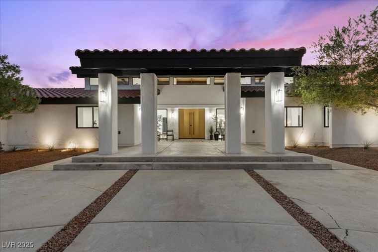 Photo of 3185 S Monte Cristo Way Las Vegas, NV 89117