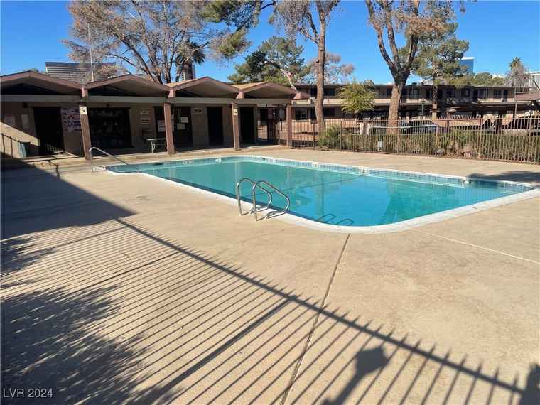 Photo of 565 S Royal Crest Cir #19 Las Vegas, NV 89169