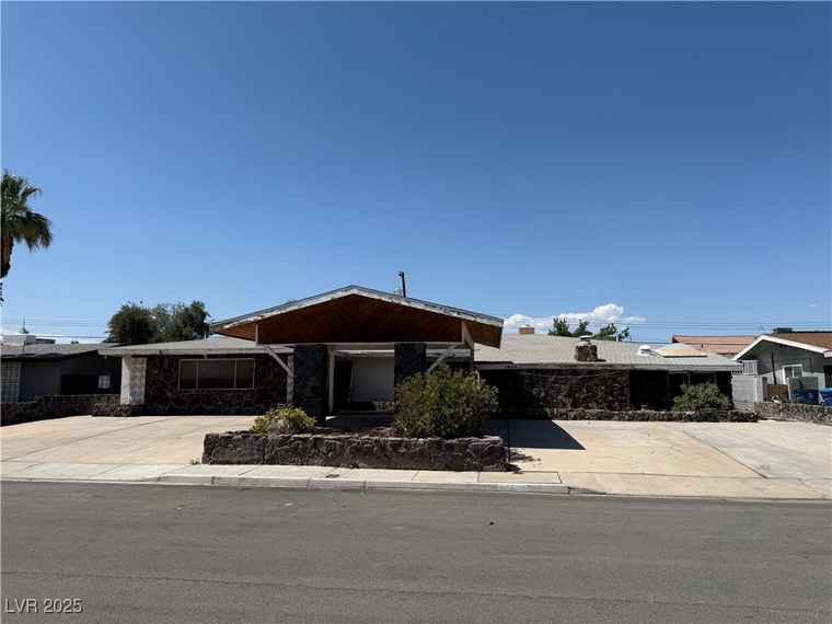 Photo of 1674 Seneca Ln Las Vegas, NV 89169
