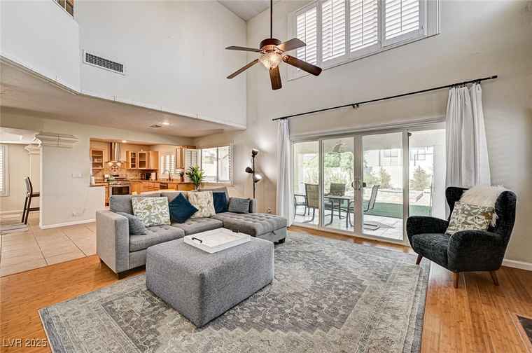 Photo of 33 Reyburn Dr Henderson, NV 89074