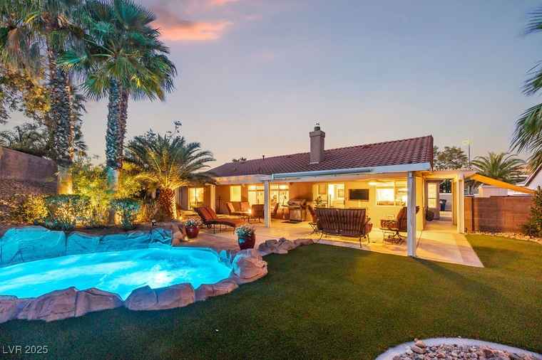 Photo of 7815 Sunnyside Cir Las Vegas, NV 89123