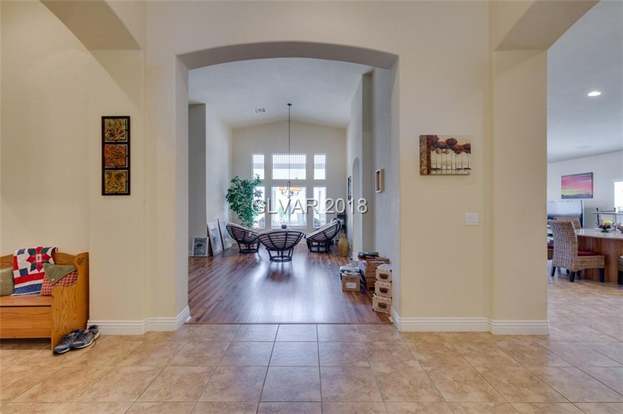 8136 Southern Comfort Ave Las Vegas Nv 89131 Mls 1979095 Redfin
