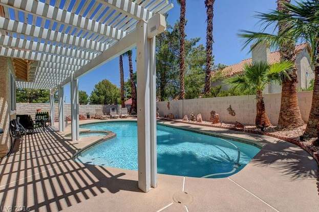 30 Fantasia Ln, Henderson, NV 89074