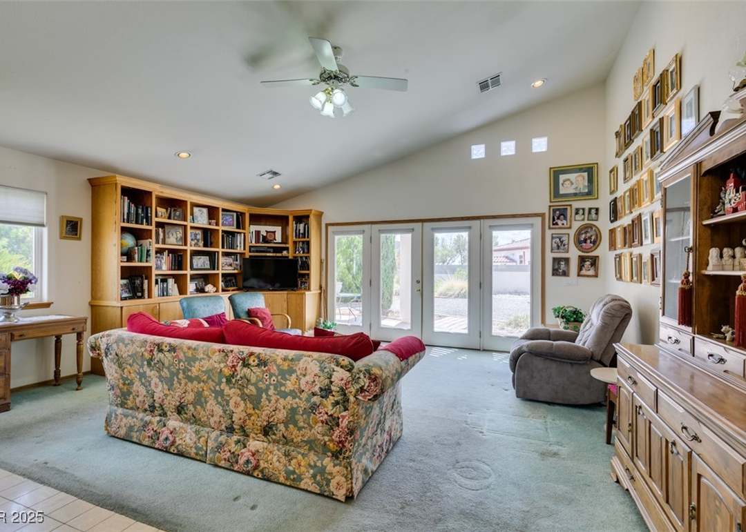 4765 N Grand Canyon Dr, Las Vegas, NV 89129