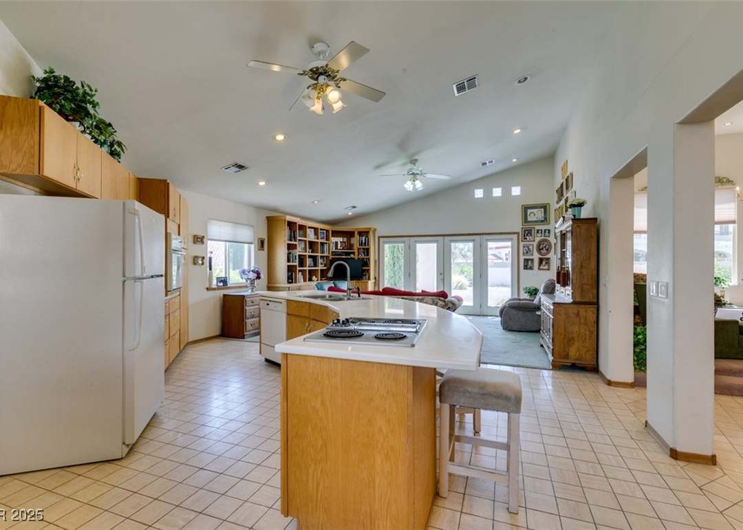 4765 N Grand Canyon Dr, Las Vegas, NV 89129