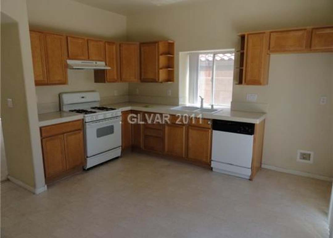 6051 Fidenza Ave, Las Vegas, NV 89141