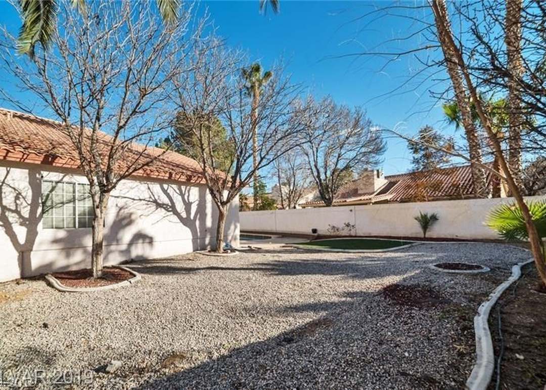 7517 Cathedral Canyon Ct, Las Vegas, NV 89129