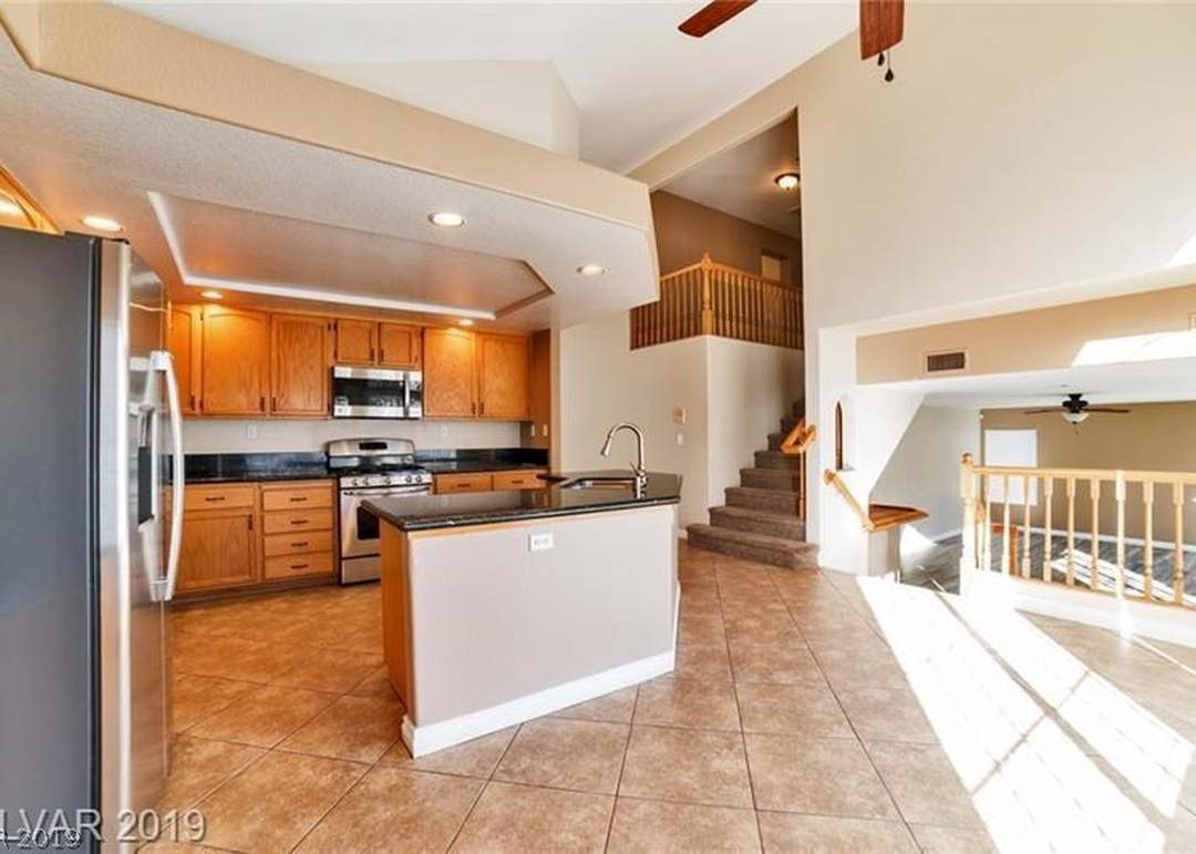 7517 Cathedral Canyon Ct, Las Vegas, NV 89129