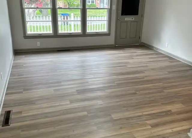 Property at 2104 Belmont Rd, Louisville, KY, 40218, 3 beds, 1 bath, [object Object]