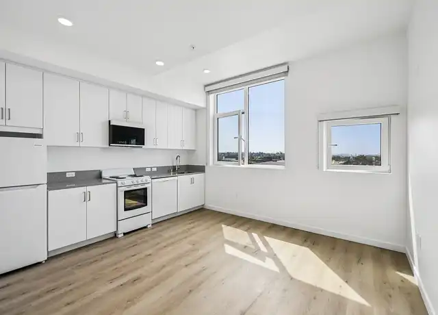 Property at 711 Colorado Ave, Santa Monica, CA, 90401, 0 beds, 1 bath, [object Object]