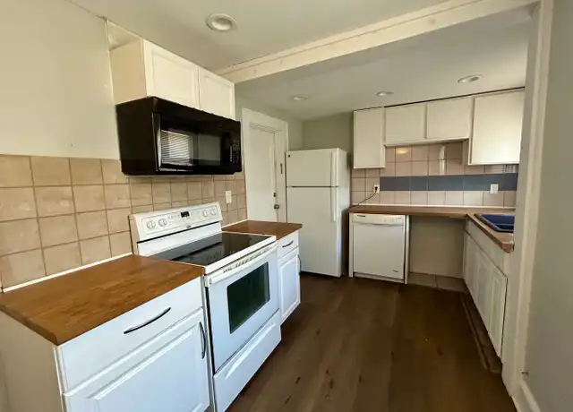 Property at 1026 12th St S Unit B, St. Petersburg, FL, 33705, 1 bed, 1 bath, [object Object]