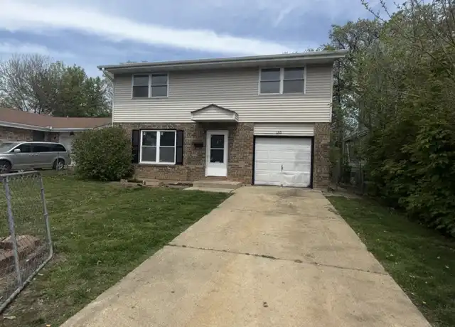 Property at 1221 Chestnut St, Rockford, IL, 61102, 4 beds, 1.5 baths, [object Object]