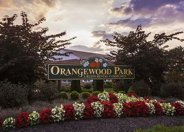 Property at Orangewood Apartments - 24 Elizabeth Ln, Levittown, PA, 19057, 1-2 bed, 1 bath, [object Object]