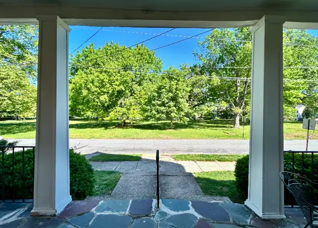 Property at 2010 Woodlawn Ave Unit 1, Wilmington, DE, 19806, 2 beds, 1 bath, [object Object]