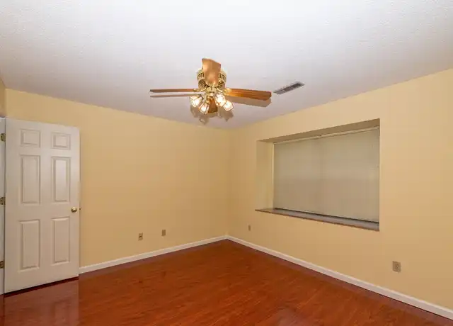 Property at 5000 Griffins Gate Ln, Knoxville, TN, 37912, 2 beds, 2 baths, [object Object]