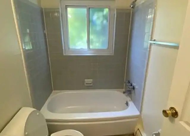 Property at 8414 Anthony Wayne Ave, Cincinnati, OH, 45216, 1 bed, 1 bath, [object Object]
