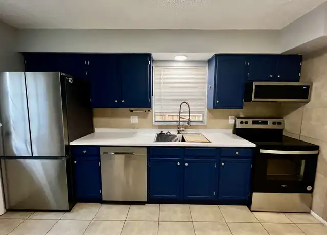 Property at 1855 Kings Hwy Unit B, Clearwater, FL, 33755, 2 beds, 1 bath, [object Object]