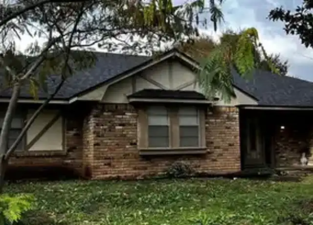 Property at 1025 Cloverdale Ln, Desoto, TX, 75115, 3 beds, 2 baths, [object Object]